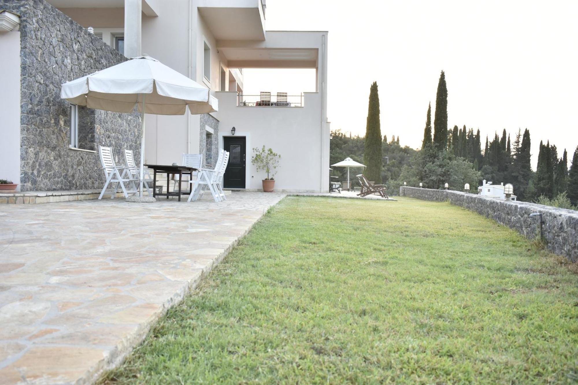 Corfu View Deluxe * Perama (Corfu)